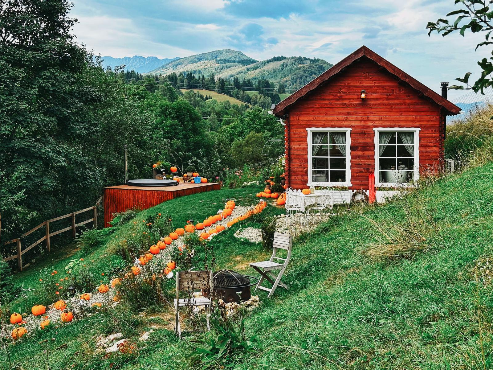 Hillside Tiny Cottage